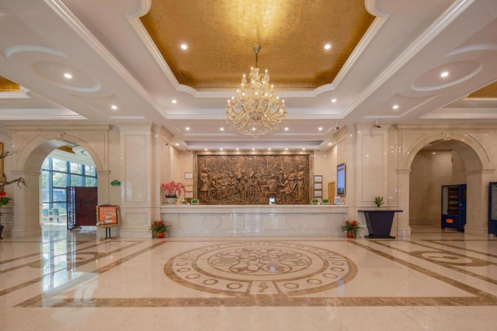 Vienna International Hotel Shanghai Pujiang Buitenkant foto
