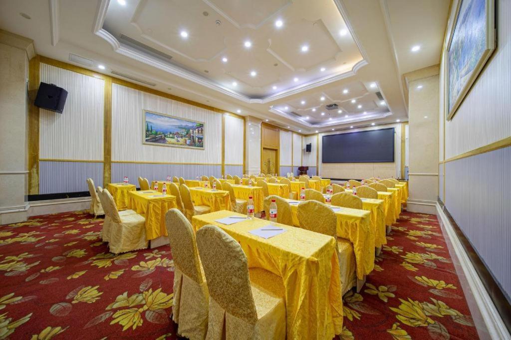 Vienna International Hotel Shanghai Pujiang Buitenkant foto